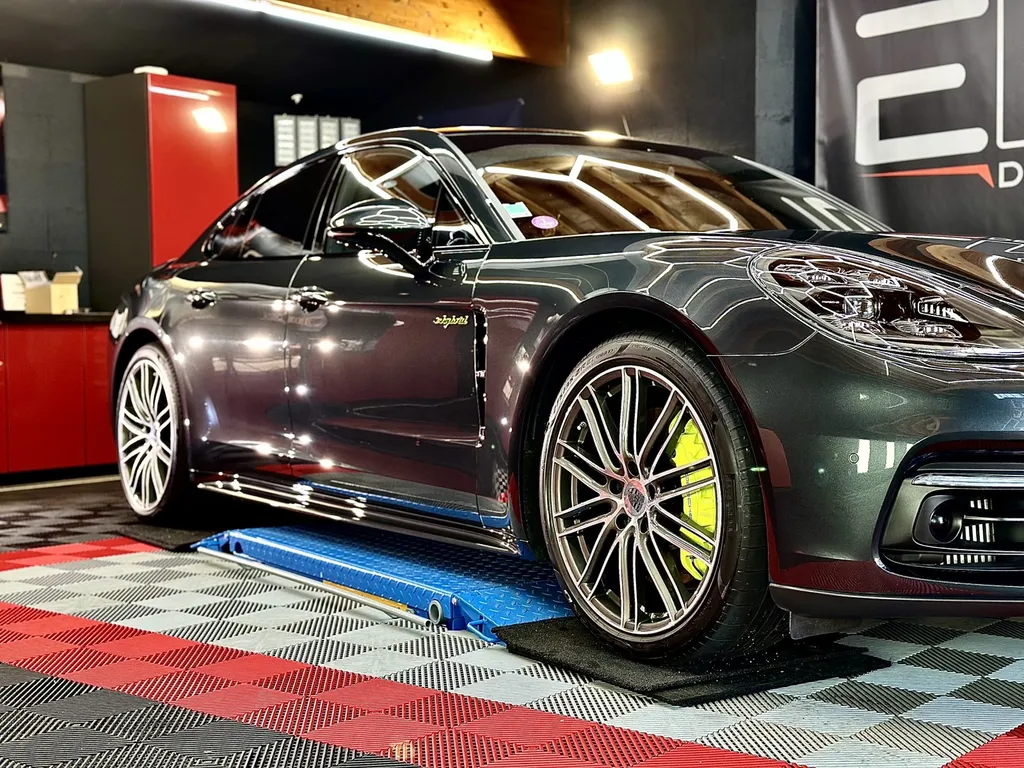 DETAILING Lyon traitement céramique carrosserie Porsche panamera 