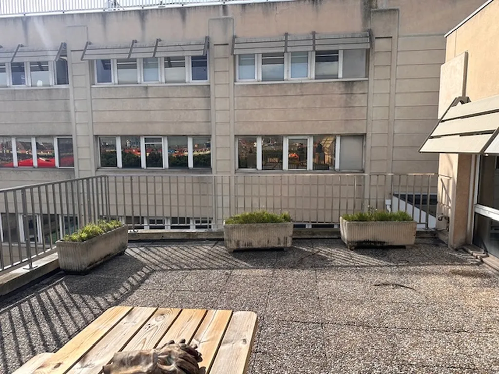 FABRICATION DE GARDE CORPS EN INOX AVEC POSE DANS LE 13 AIX MARSEILLE