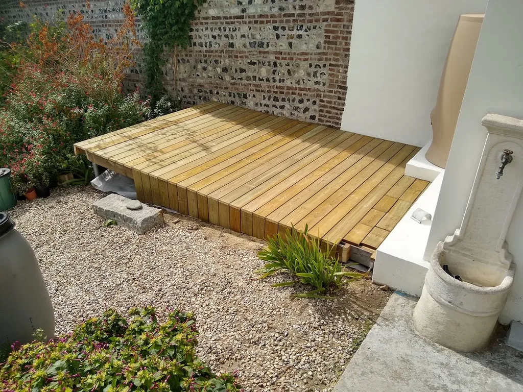 Création d’une terrasse bois et installation d’une cuve à eau au Havre (76600)