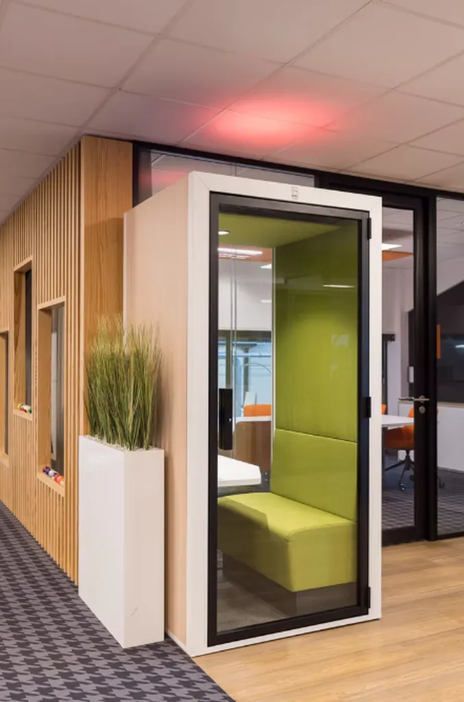 Cabine acoustique SOLO BUREAU à installer dans vos open-spaces à La CIOTAT