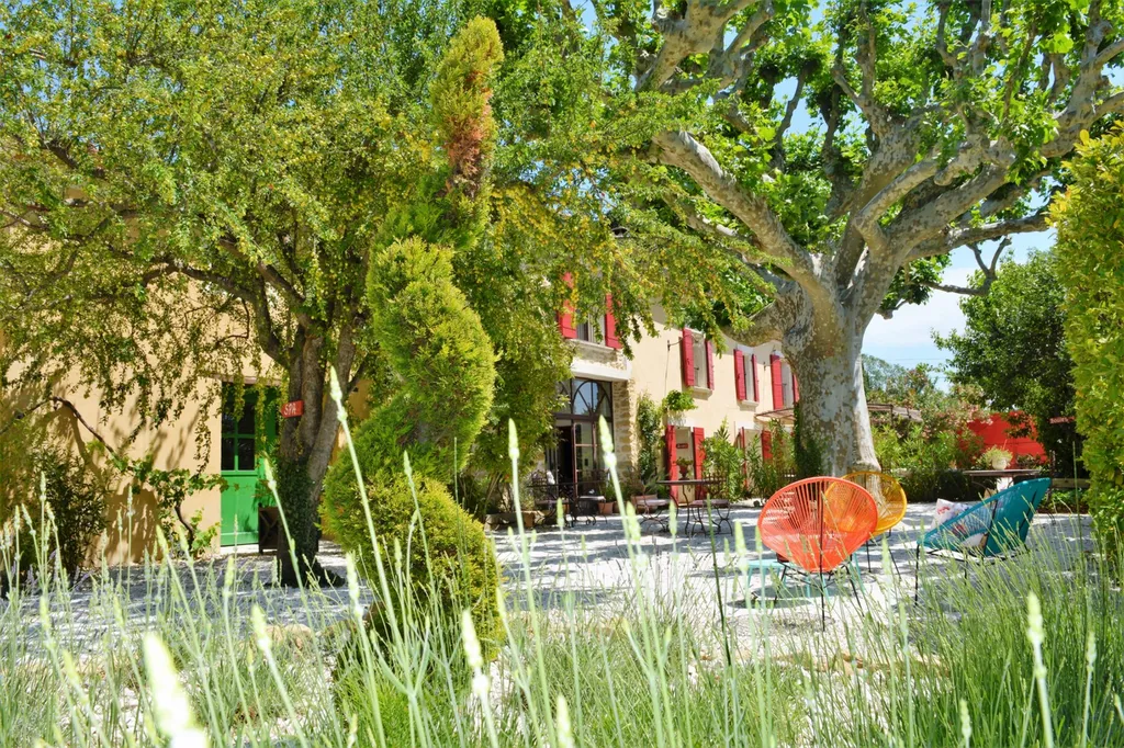 Mas avec chambres d'hôtes, secteur Ventoux.   