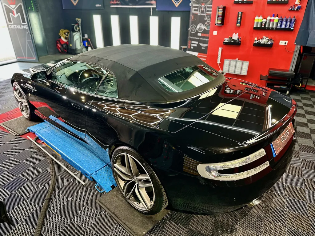 rénovation carrosserie protection PPF traitement céramique lyon Aston Martin DB9 Volante 