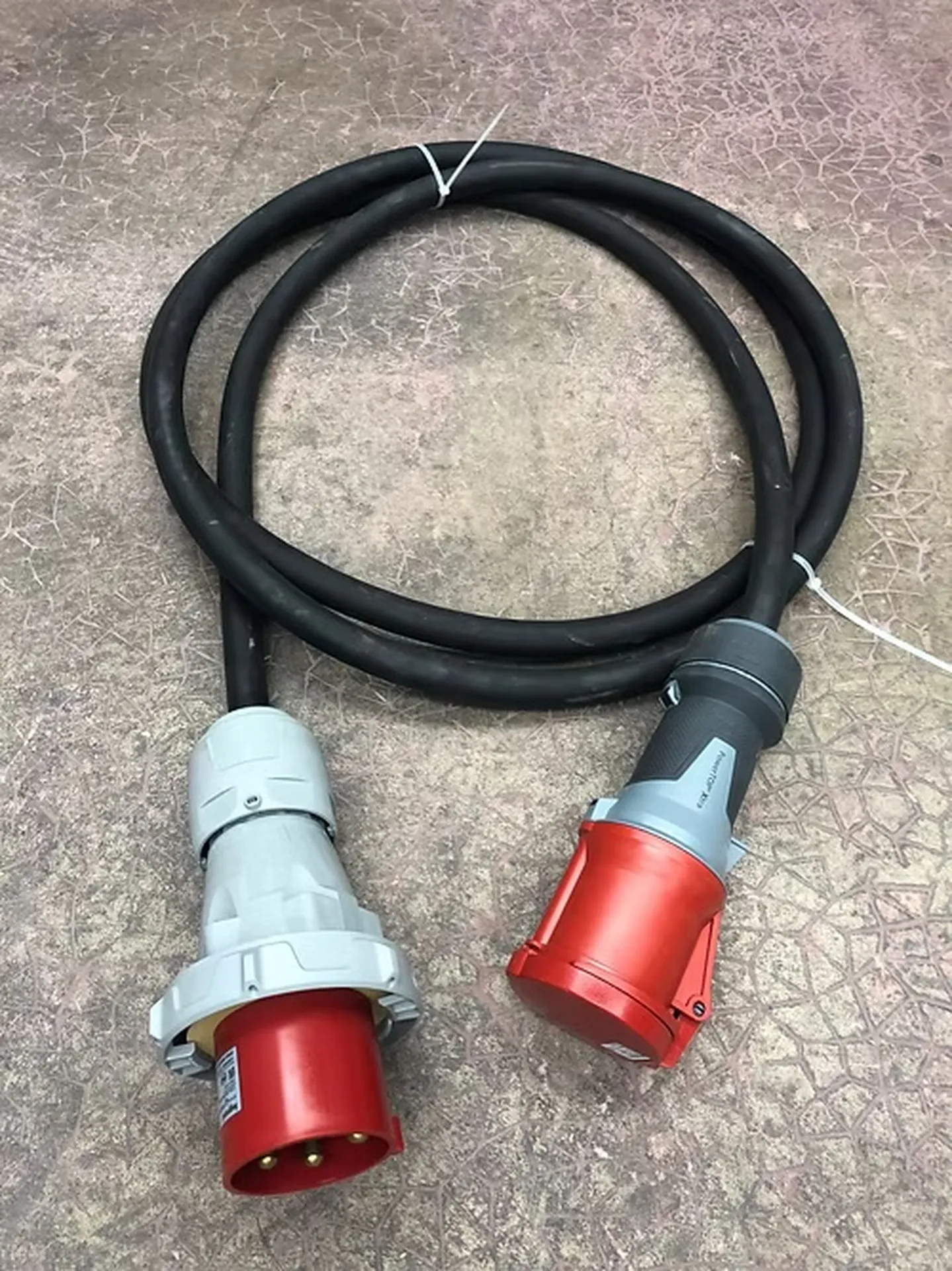 CABLE 125A MALE VERS 63A FEMELLE