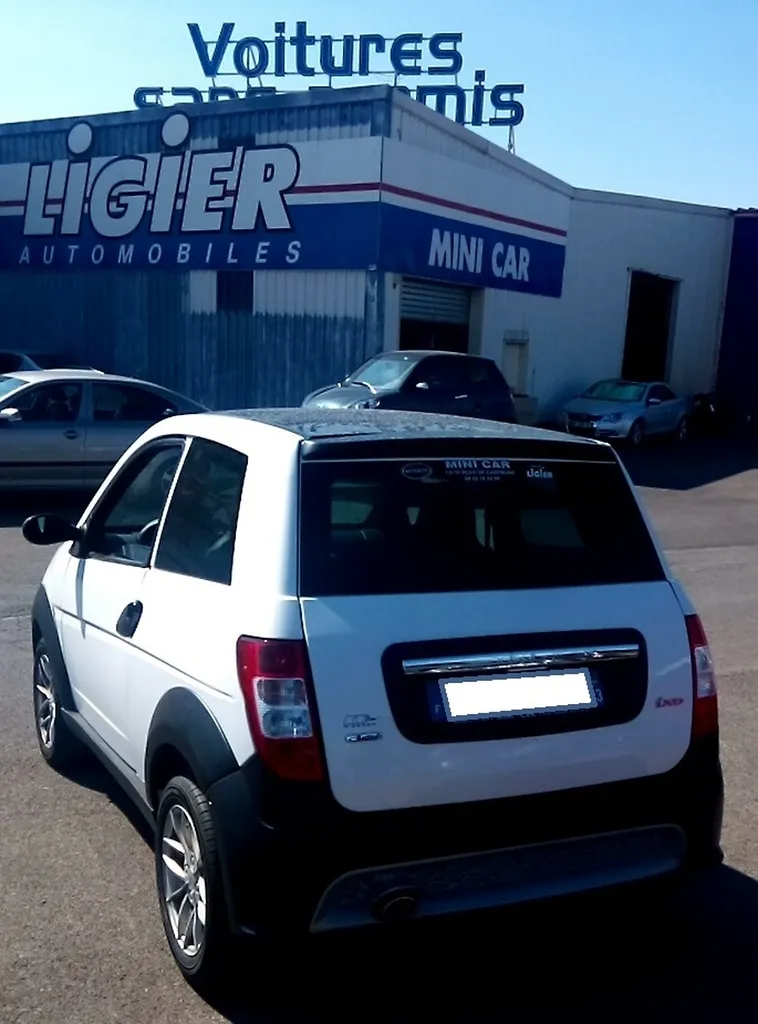 Voiture sans permis pas cher Marseille - Ligier Ixo Club DCI