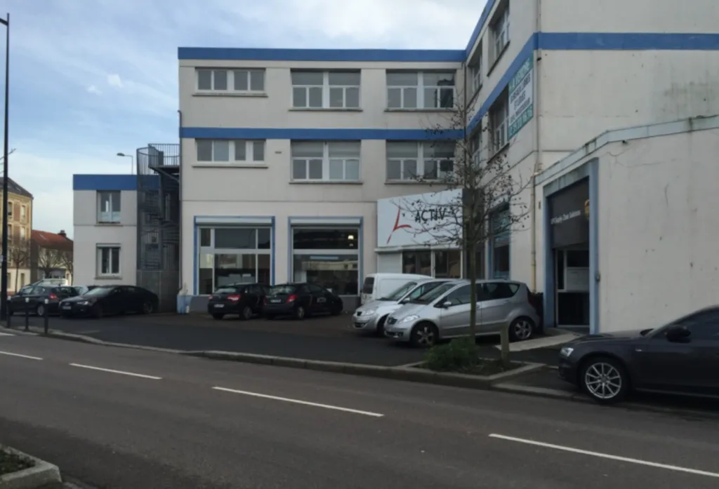 LE HAVRE - A LOUER bureaux avec entrée indépendante de 527 m² sur un axe passant du quartier de l'Eure