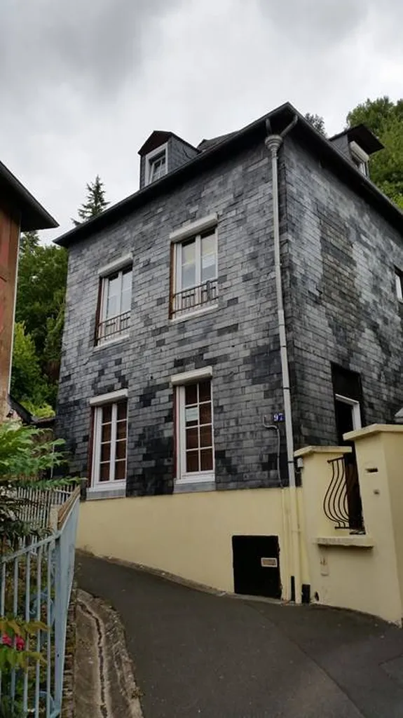 A acquérir Maison de Bourg à quelques pas des commerces et écoles, proche Cormeilles 27260