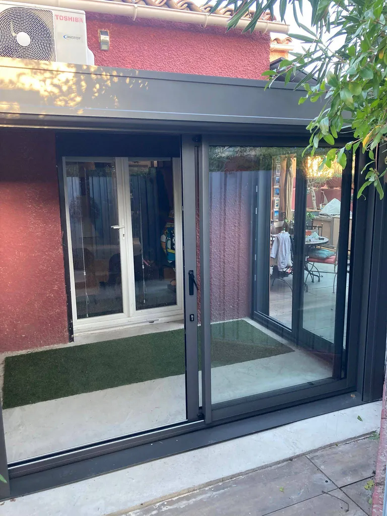 Installation d'une véranda AKENA sur mesure à Agde dans l'Hérault