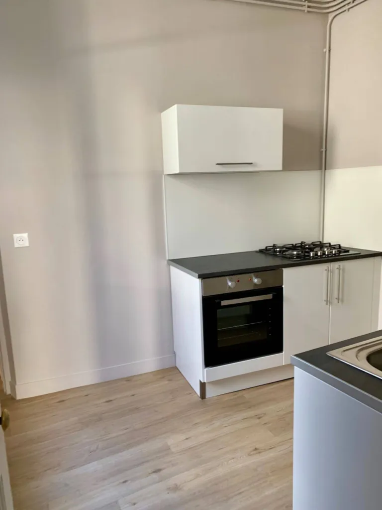 Acheter un appartement F2 avec cuisine aménagée et équipée dans l'hypercentre ville de Rouen (76)