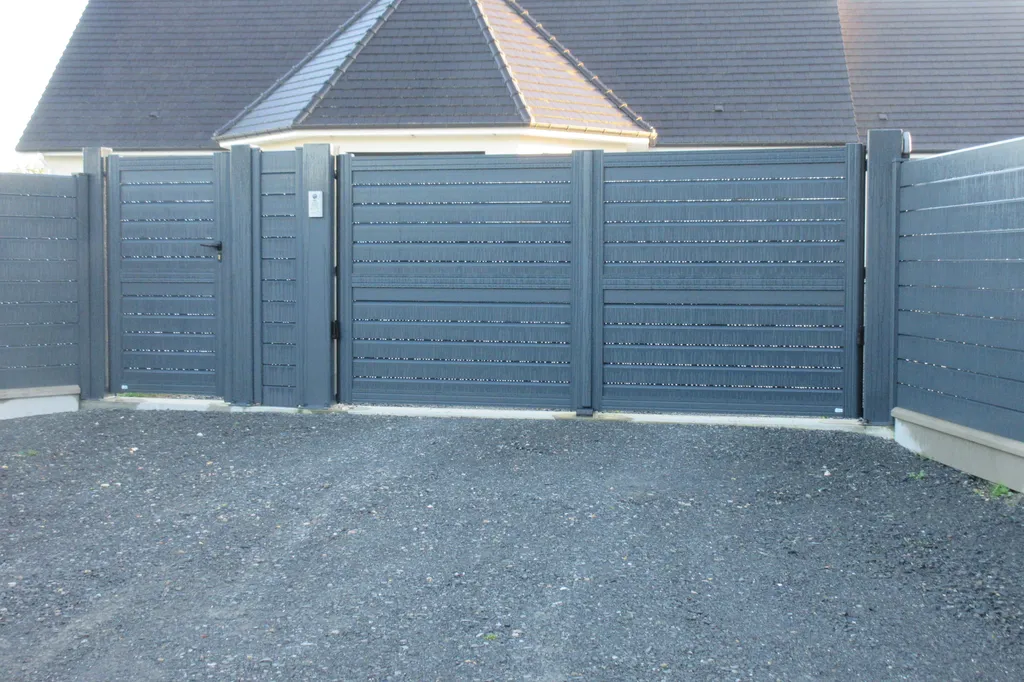 Installation de Portail en aluminium à battants motorisés à Yvetot en Seine-Maritime 76 et ses Alentours