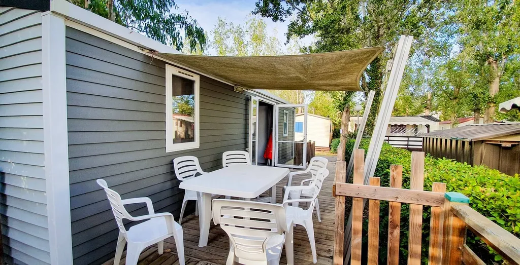 Location de mobil home PMR dans camping familial avec piscine chauffée proche du Cap d'Agde