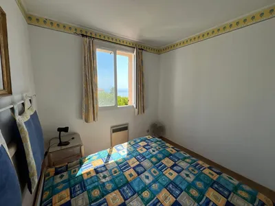 Les Issambres – Villa provençale dominant la Méditerranée. Vue panoramique exceptionnelle, piscine, 180 m² à sublimer selon vos envies.