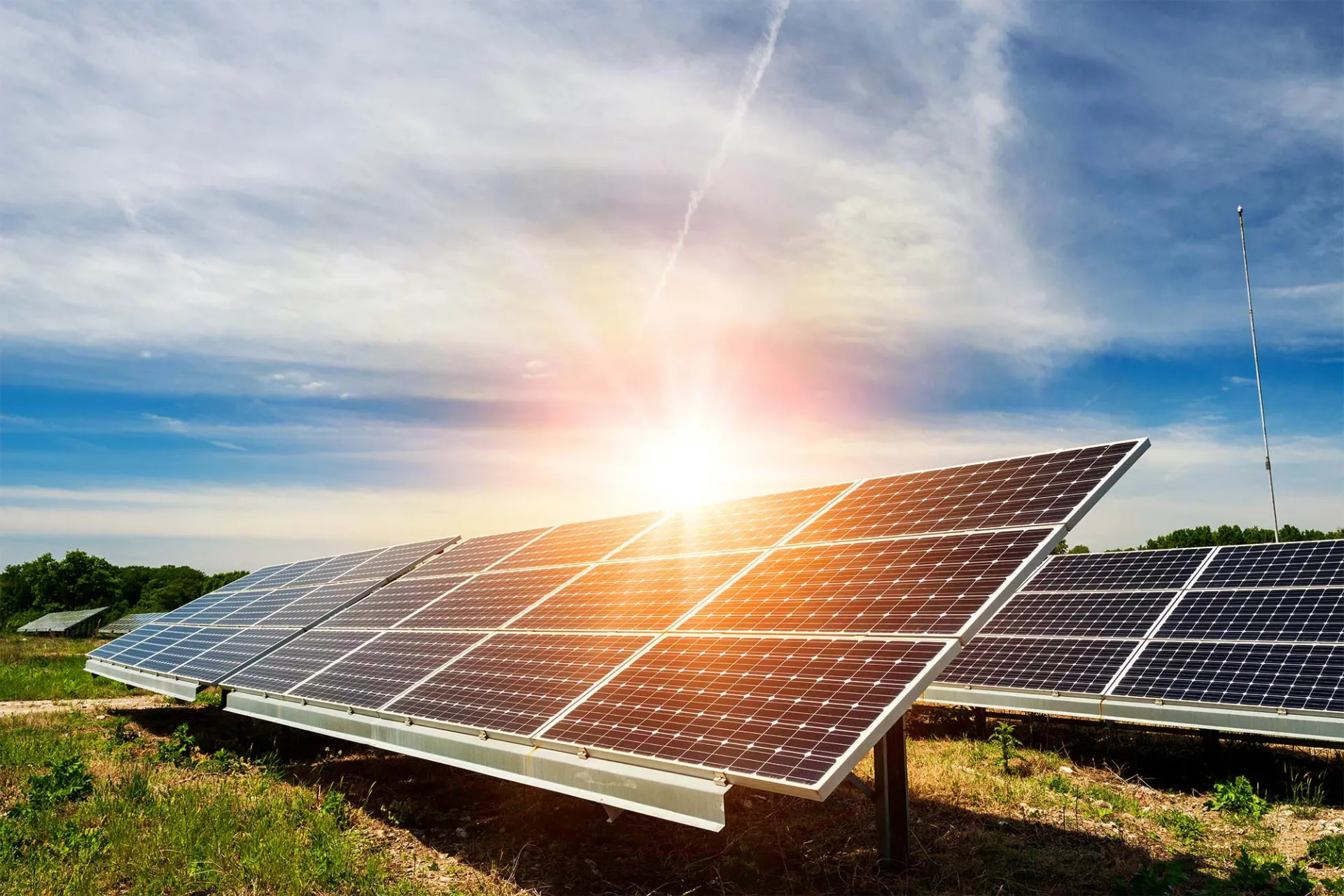 France Énergie Solution, expert en installation de panneaux photovoltaïques à Strasbourg et en Alsace, spécialiste autoconsommation solaire et batteries de stockage pas cher avec devis gratuit