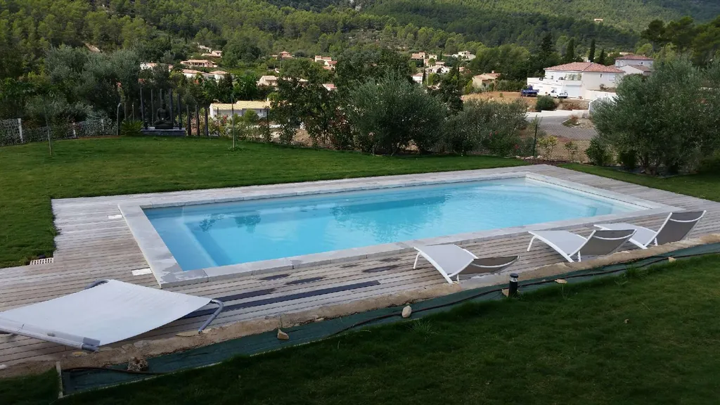 celestine 10 sur Sollies toucas  piscine coque alliance piscine toulon