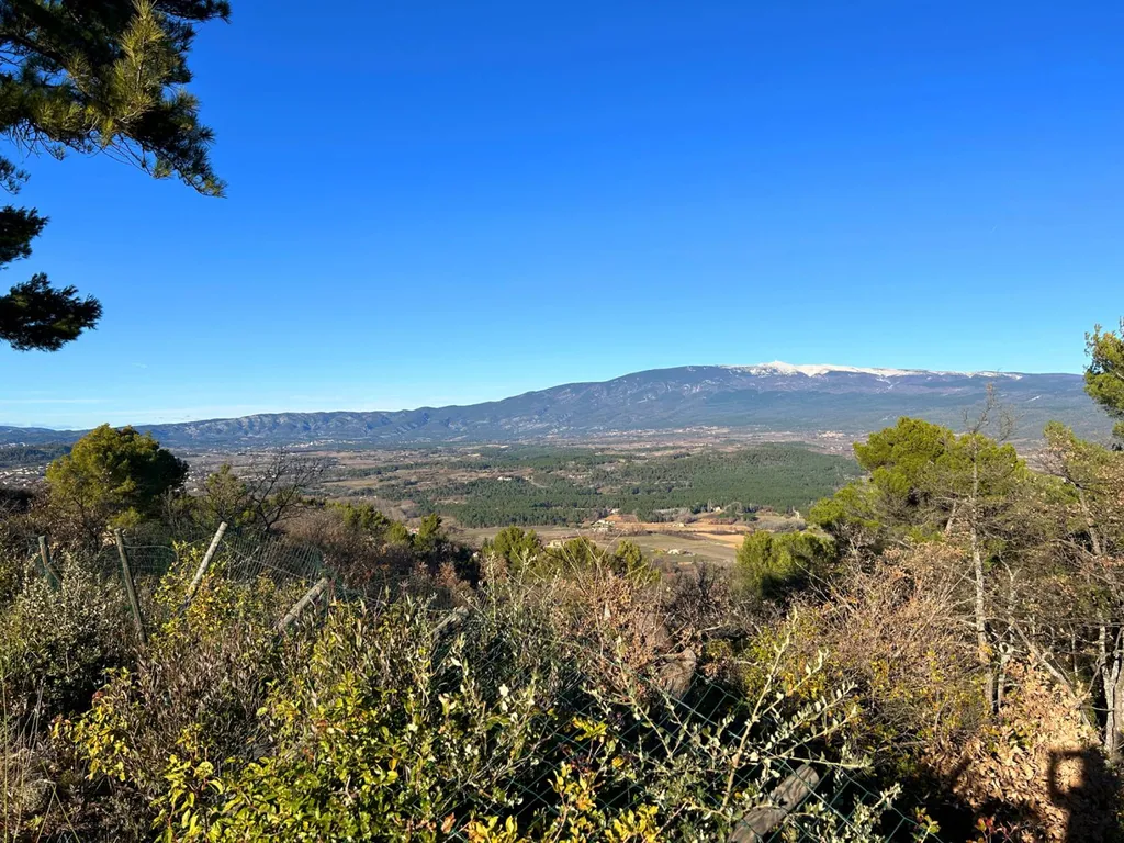 Blauvac, maison moderne en position dominante avec vues panoramiques   