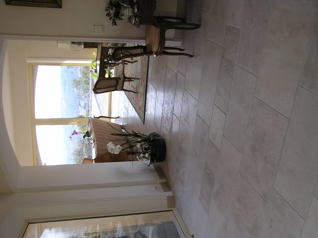 Pierre de Dordogne pour terrasse extérieure et sol intérieur, escalier, margelle