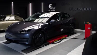 Centre Tesla Nantes pour un traitement céramique sur une Tesla Model 3 