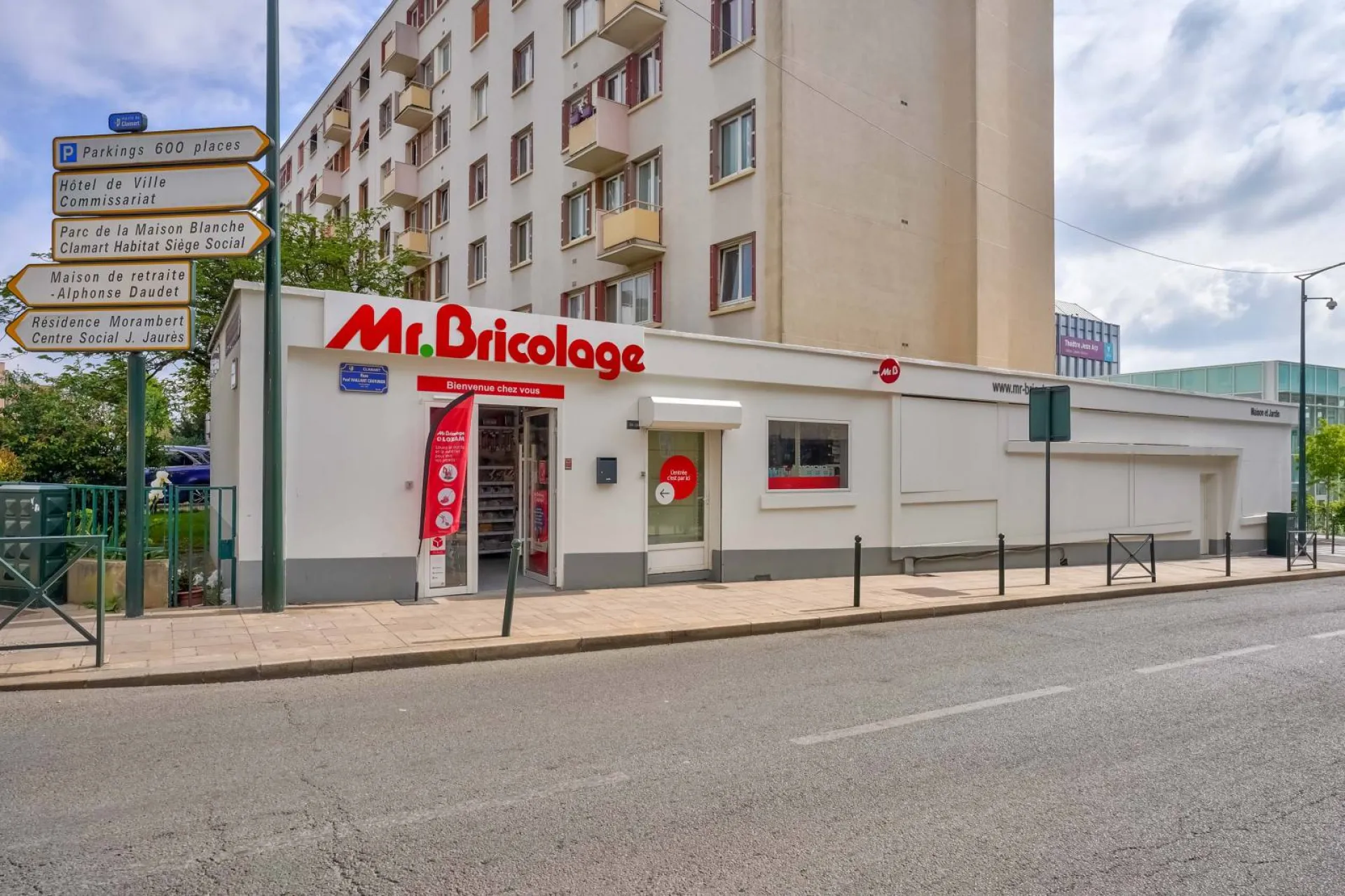 cherche photographe professsionnel spécialisé dans les photos de communication pour les entreprises à Saint gratien