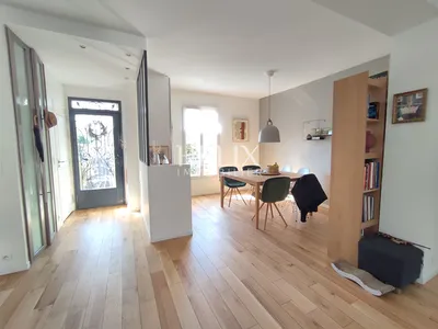 Maisons Laffitte, à 8 mn du RER, maison de 151 m2 avec grande pièce de vie lumineuse, 4 chambres, un bureau et un sous-sol total