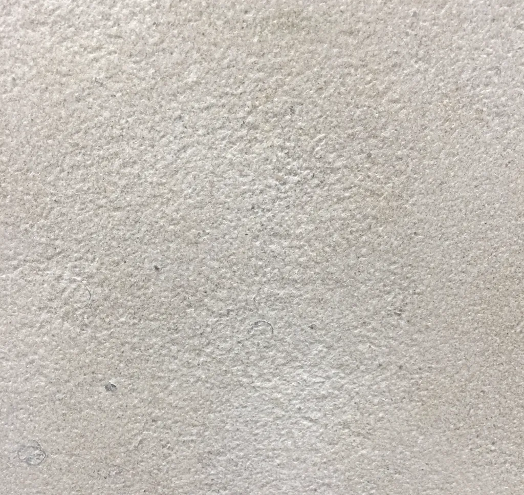 Cèdre Honey - marbre naturel aux nuances beige, miel et grises pour sols intérieurs et extérieurs