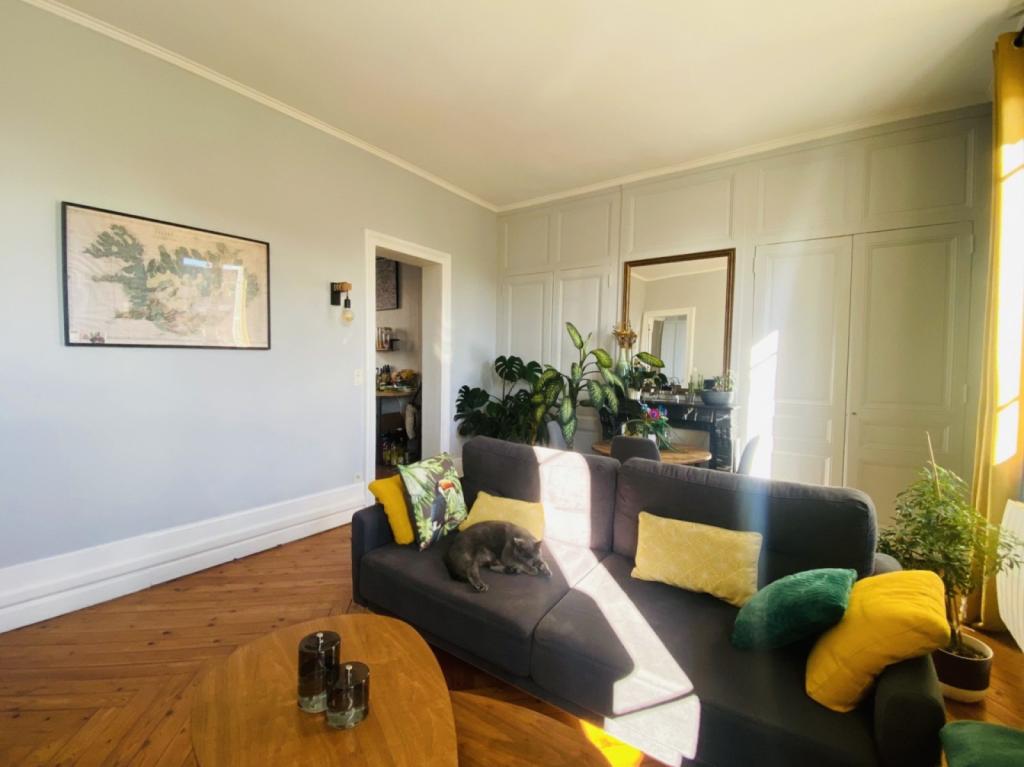 Acheter un appartement de 4 pièces avec 2 chambres Place Saint Marc