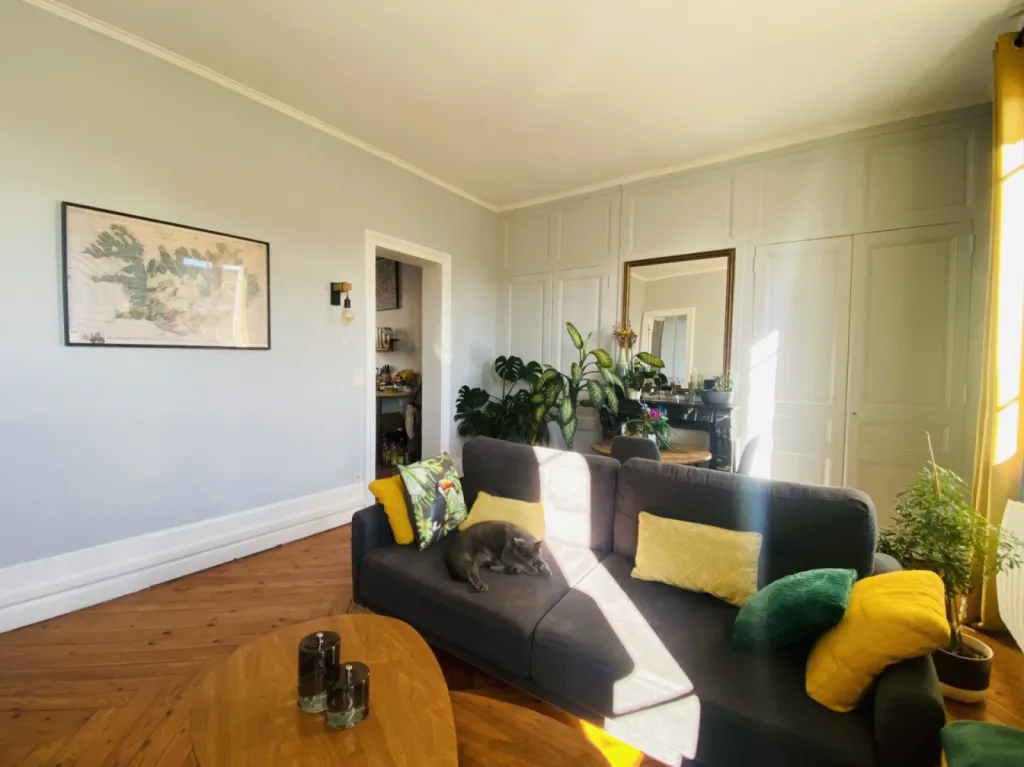 Acheter un appartement de 4 pièces avec 2 chambres Place Saint Marc