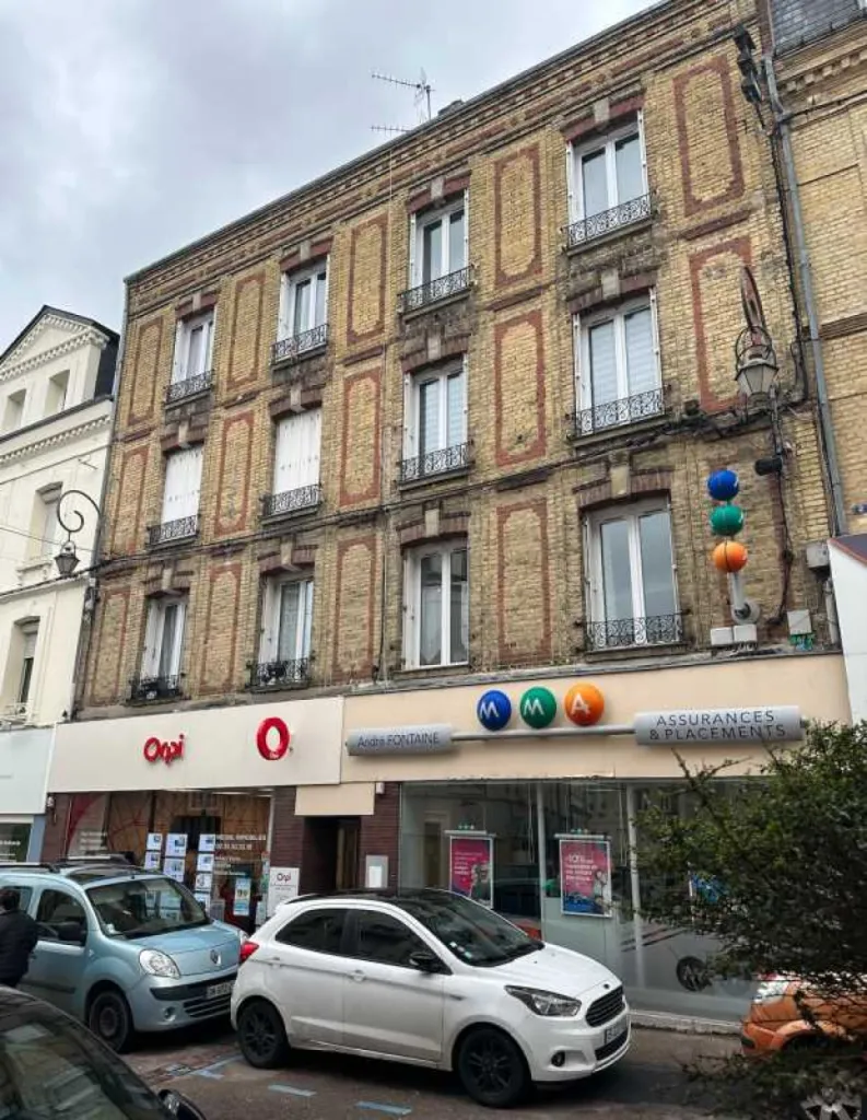 MONTIVILLIERS À vendre – Immeuble de rapport mixte entièrement rénové