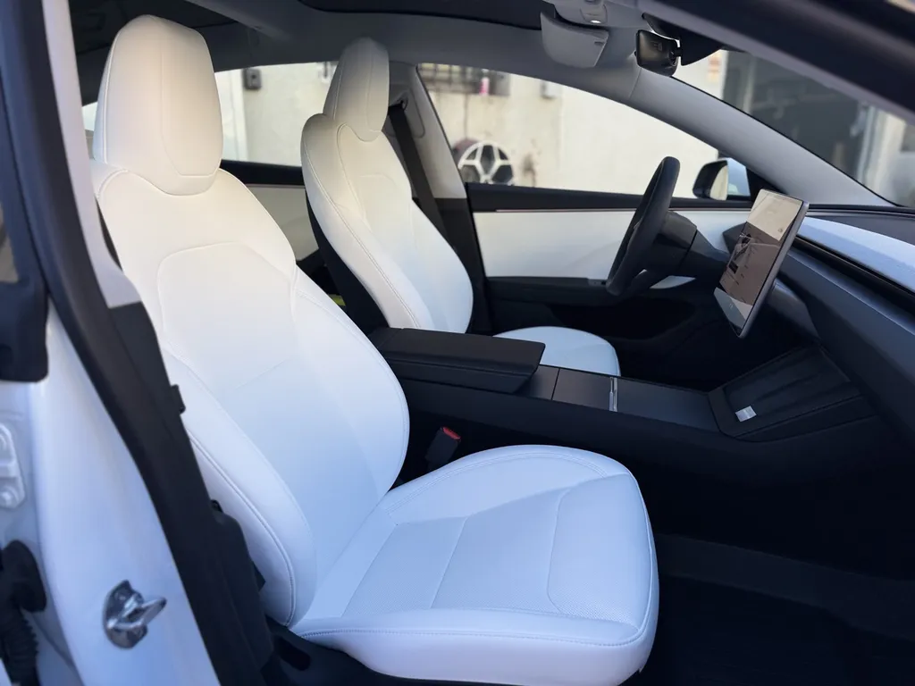 Traitement Céramique sur cette magnifique Tesla model 3 2025 à Carnoux proche de Marseille et d'Aubagne