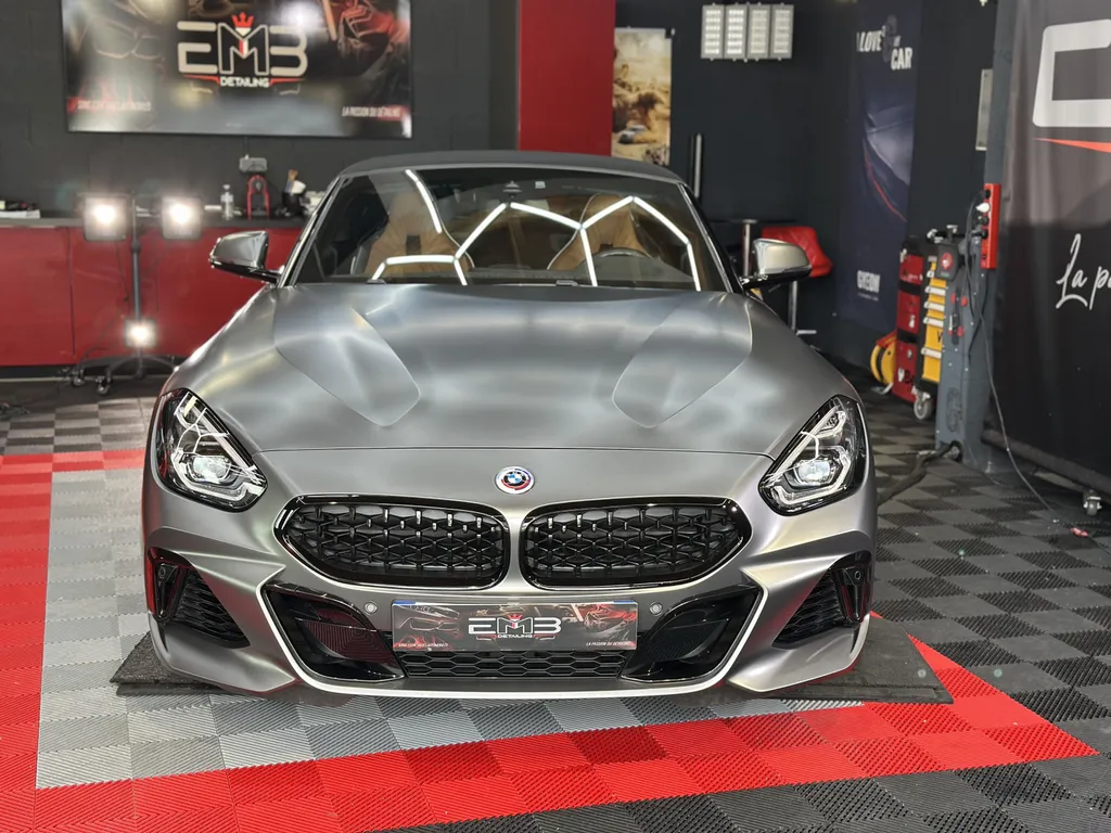 Traitement céramique Gyeon sur BMW Z4 Matte – EMB Detailing à Vaugneray (près de Lyon)