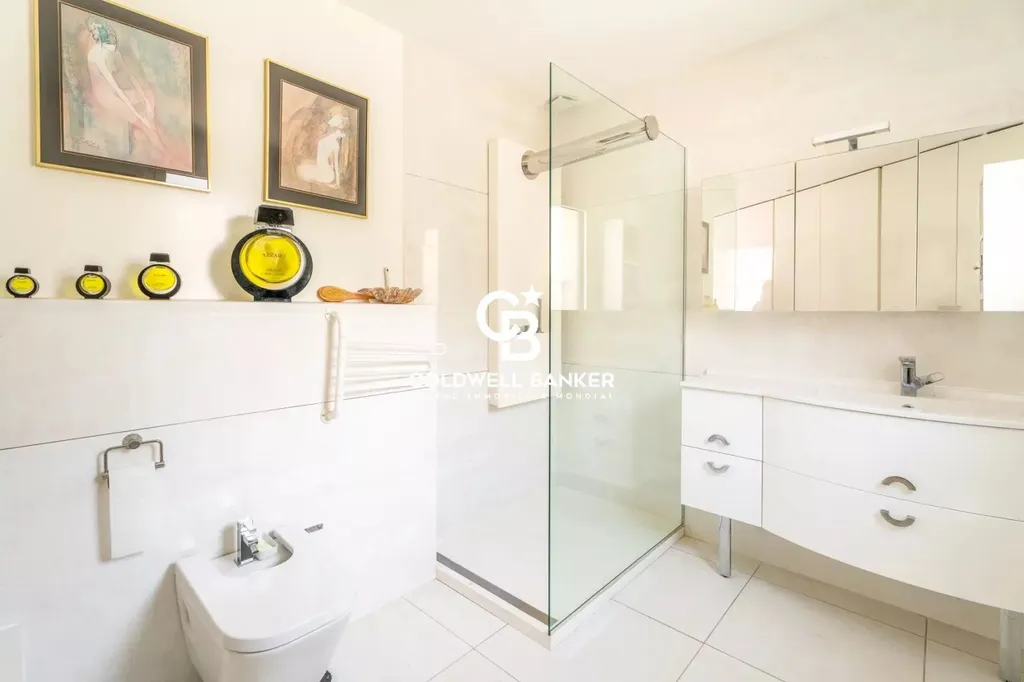 maison moderne sans travaux avec 4 chambres et de belles prestations à vendre au mans