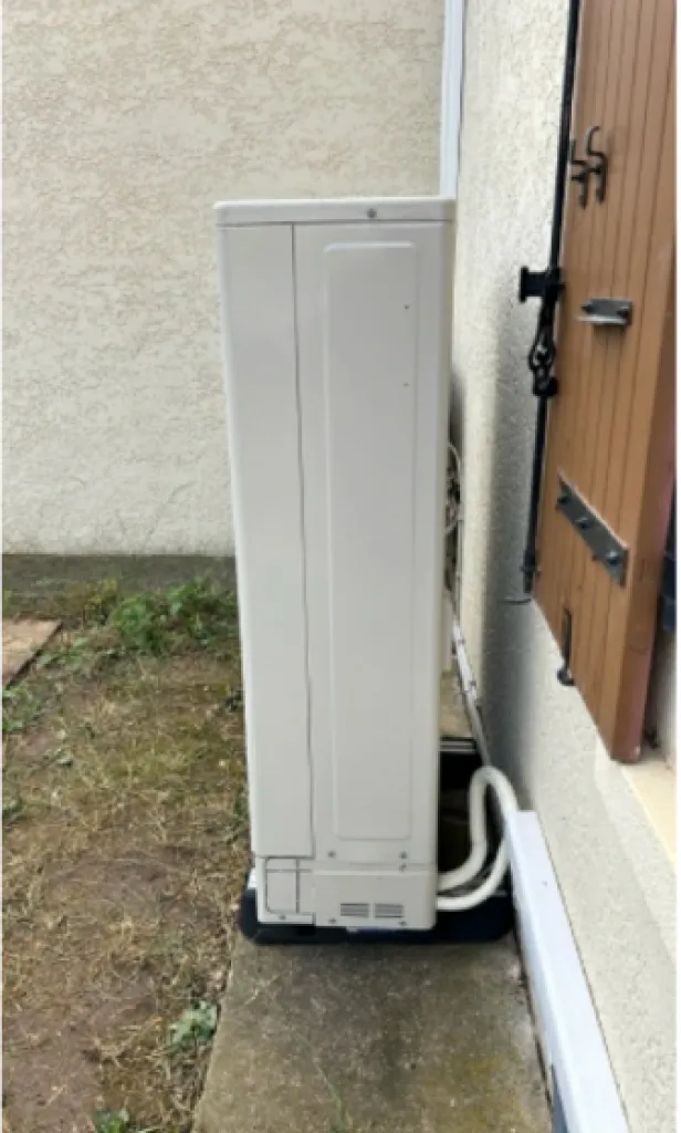 Pose d'une pompe à chaleur air-eau avec Provence Energie Solaire Services à La Ciotat