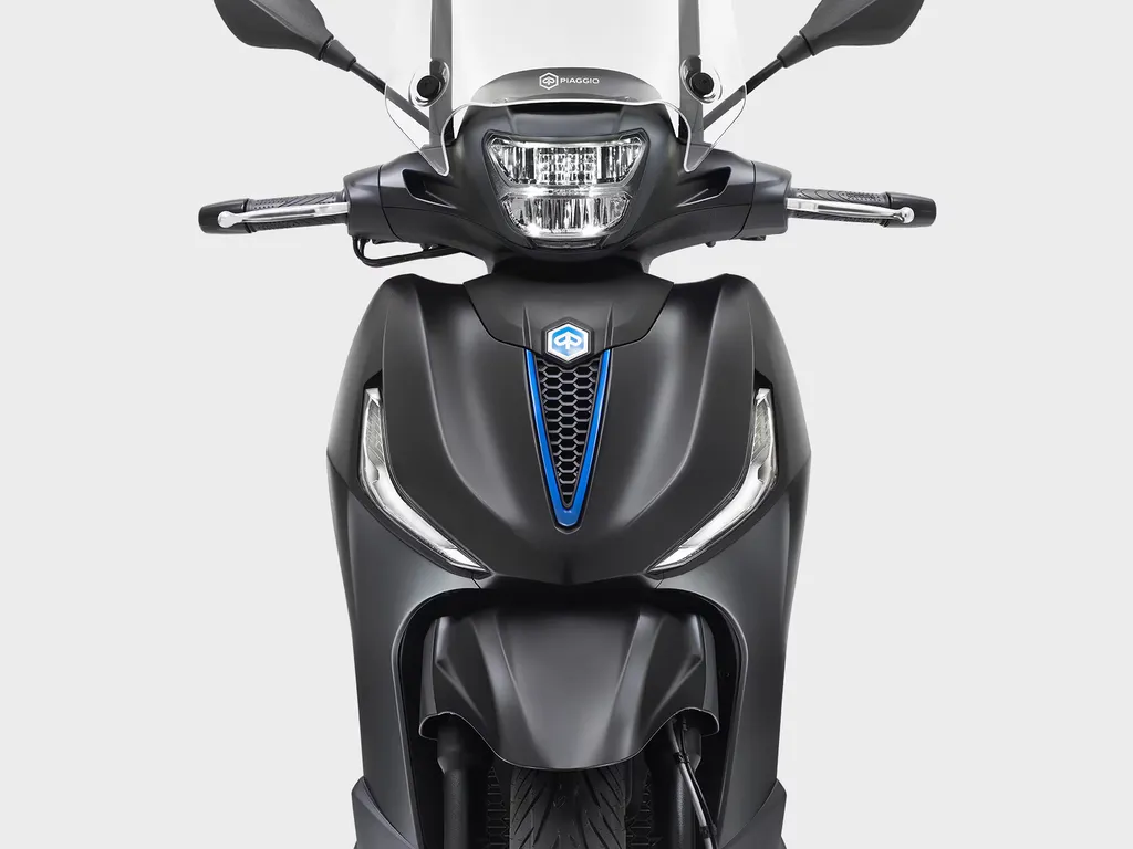 Piaggio Beverly : le scooter grandes roues polyvalent chez Azur Motos à Sanary-sur-Mer