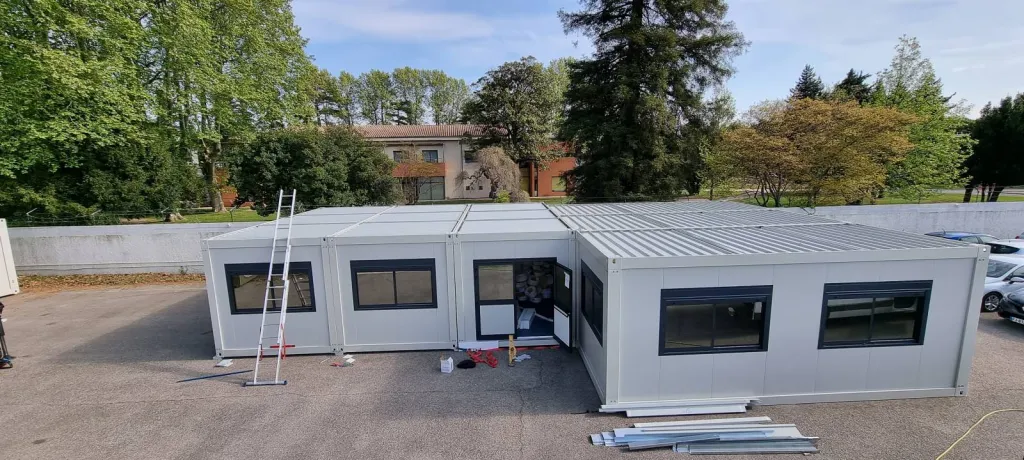 Nouveau locaux de Renault à Avignon en structures modulaires