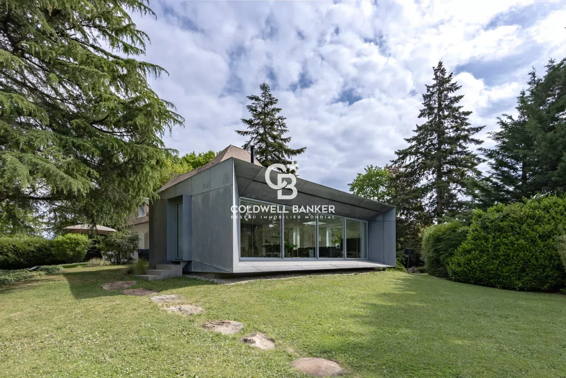 grande maison de famille à vendre proche du mans