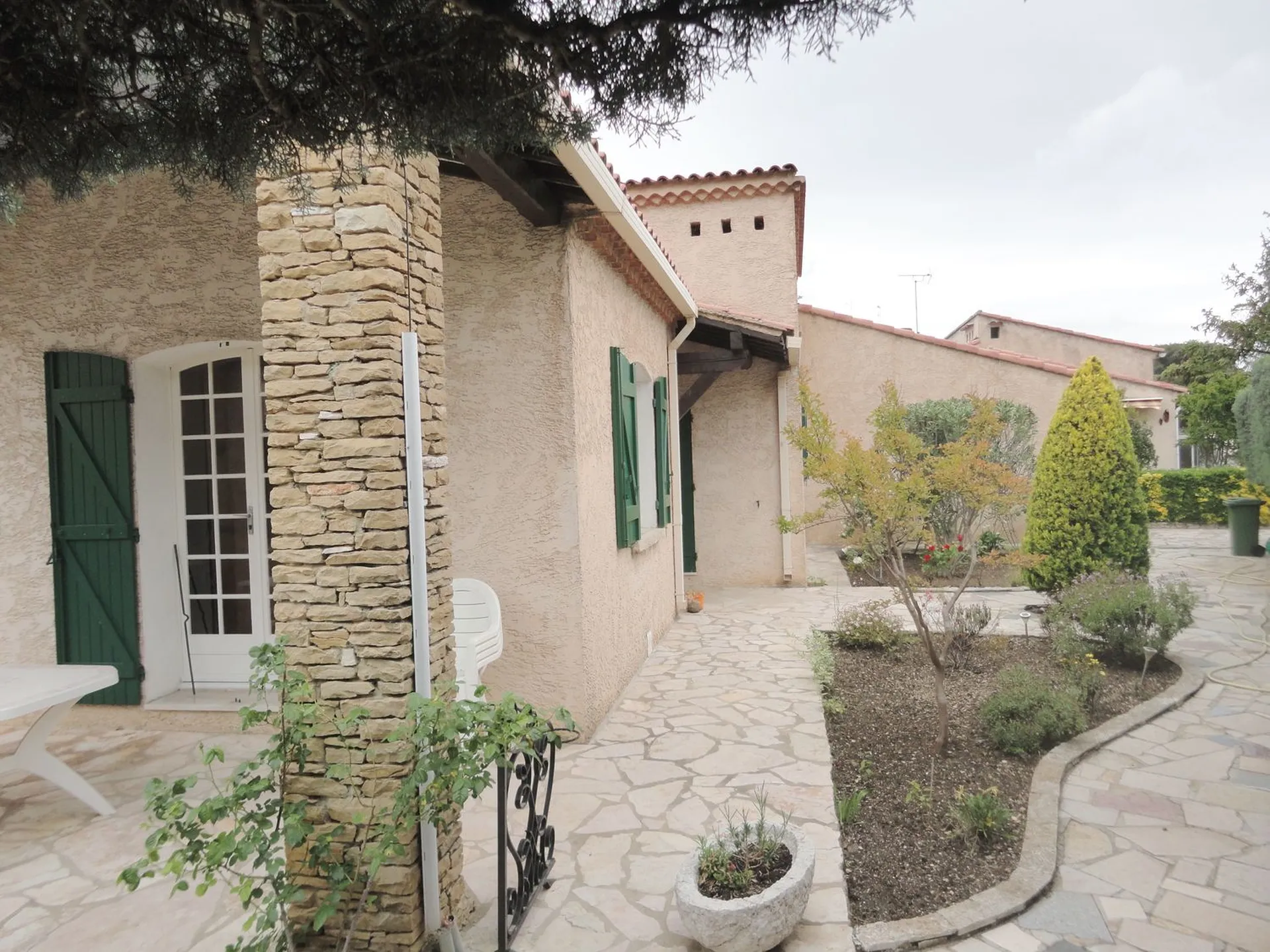 VENTE VILLA DE PLAIN PIED ROQUEFORT LA BEDOULE