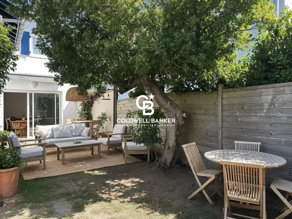 Maison à vendre à Hossegor – mitoyenne proche centre-ville et lac marin avec terrasse