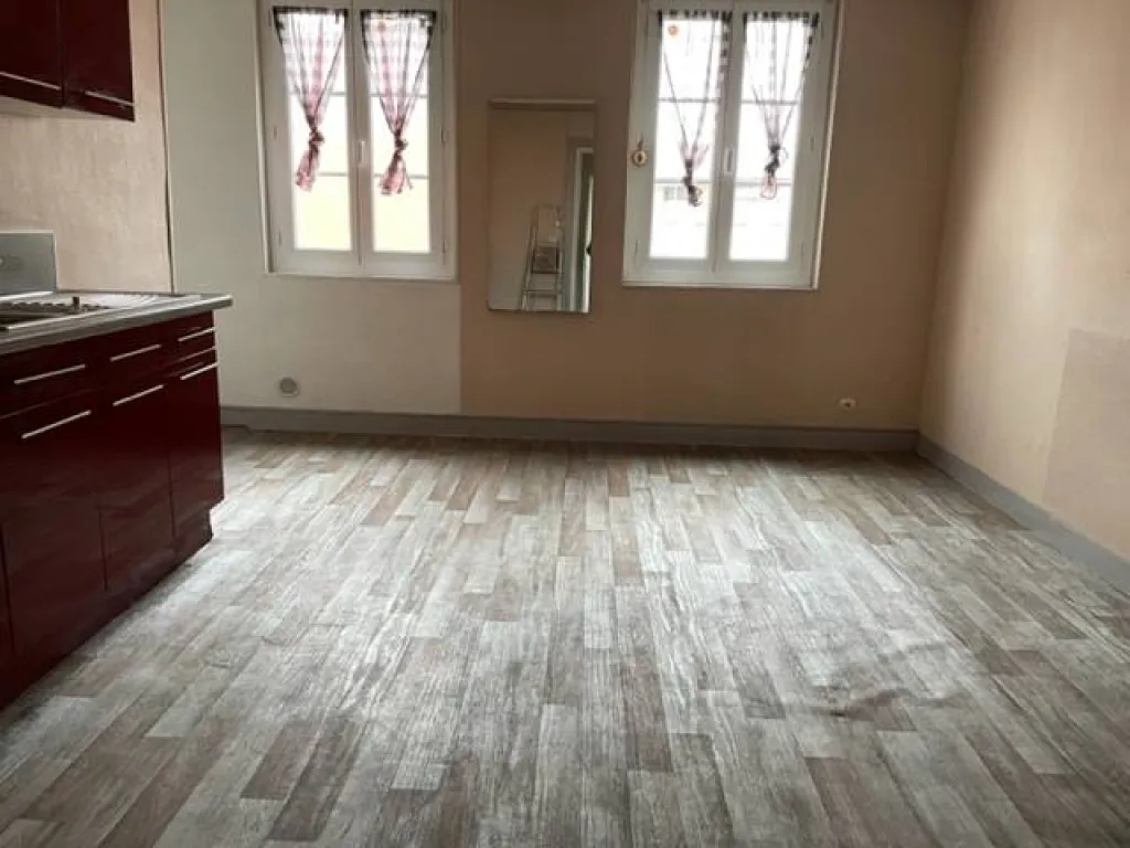 A vendre immeuble de 170 m² habitables comprenant 6 lots sur la commune d'ELBEUF 76500