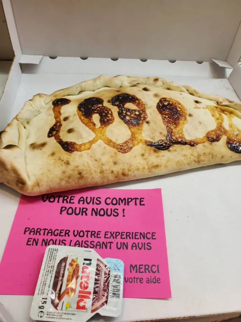  chausson  au chocolat  dessert salon de provence 