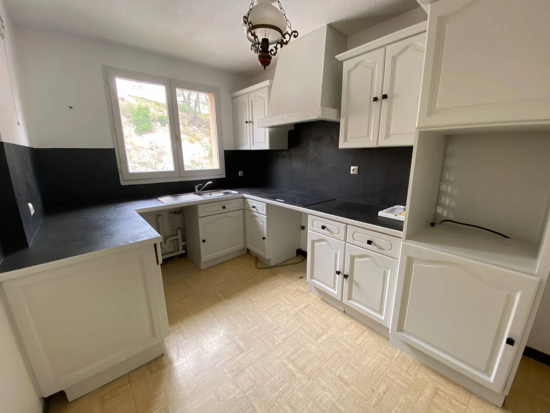 appartement a la vente avec parking et cave la bédoule