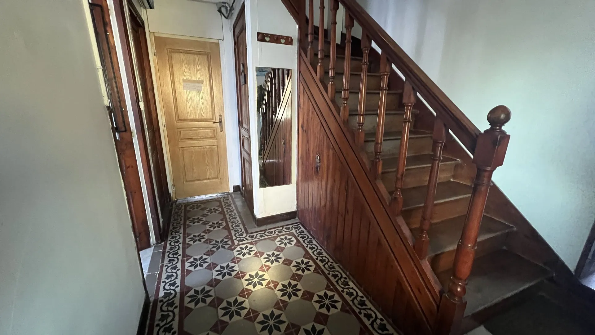 Ensemble immobilier avec 2 appartements 22m² et 13,5m² à rénover, idéal location saisonnière, à deux pas de la plage à Mesnil-Val 76910.