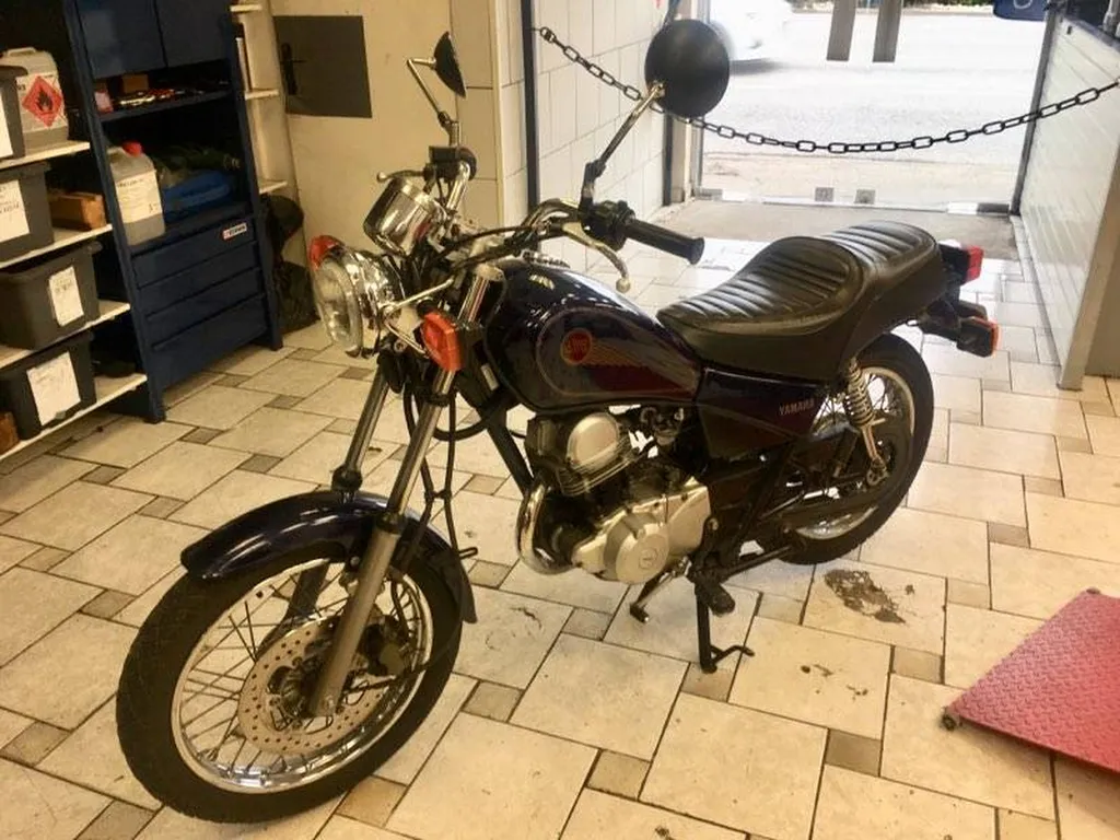 MOTO OCCASION YAMAHA SR 125 SIX FOURS LES PLAGES