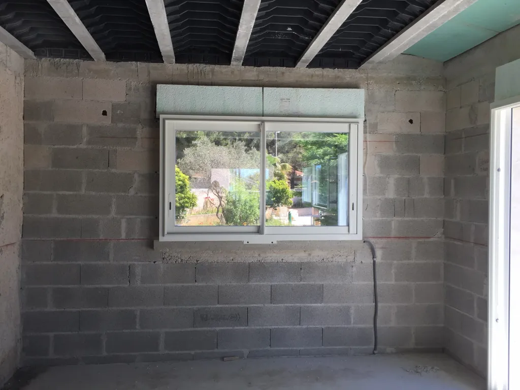 Fenêtre en ALU sur la Couronne