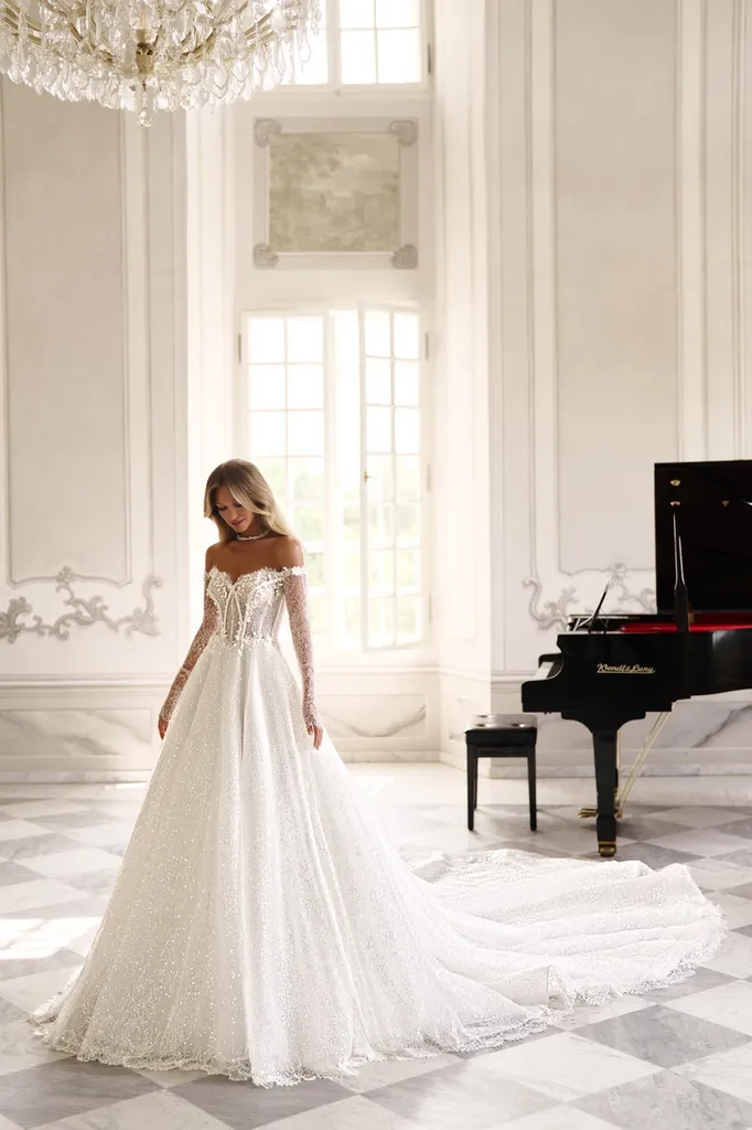 Robe de mariée princesse scintillante à Marseille 