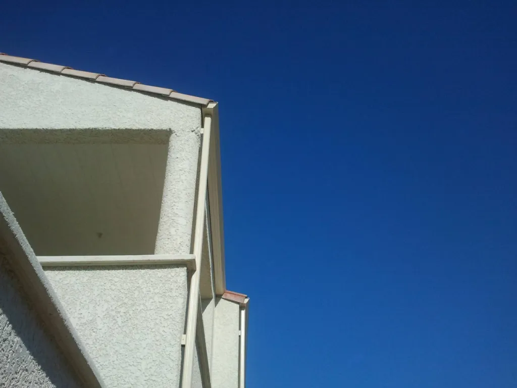 ENSEMBLE DE LOGEMENT COLLECTIF A ALES (GARD) ENSEMBLE DE LOGEMENT COLLECTIF A ALES (GARD)