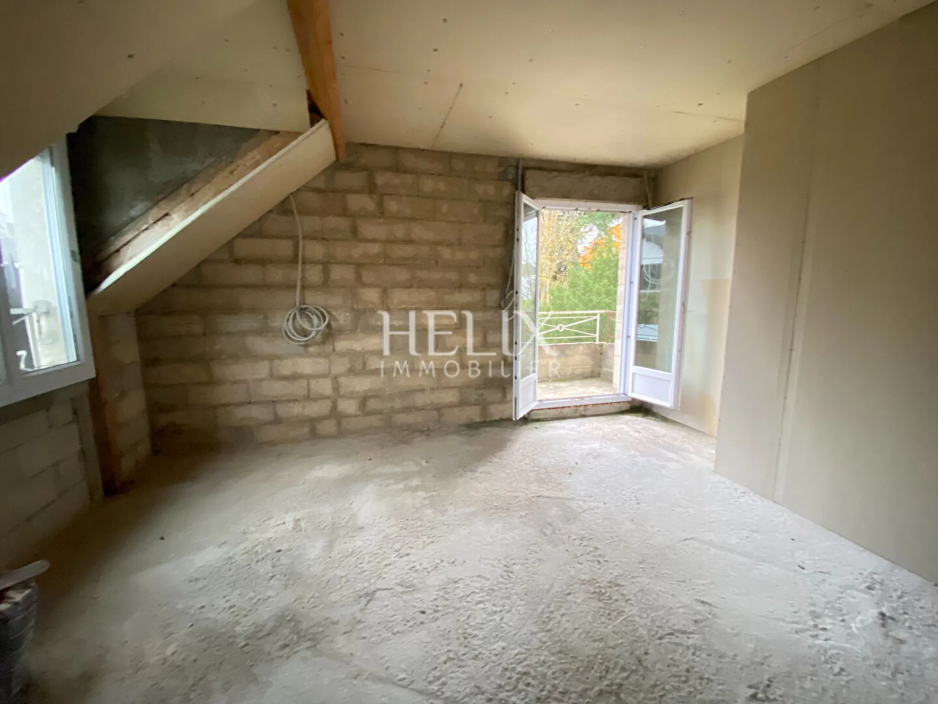 Terrain avec 2 maisons - Investisseurs