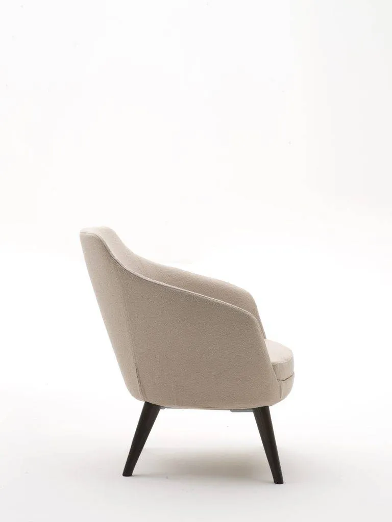 Setar canapé et fauteuil : Design et confort pour vos espaces professionnels à Nîmes