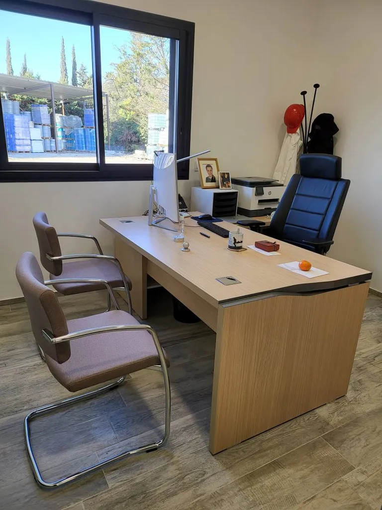 Bureau de direction bois moderne de Buronomic à Fréjus dans le Var