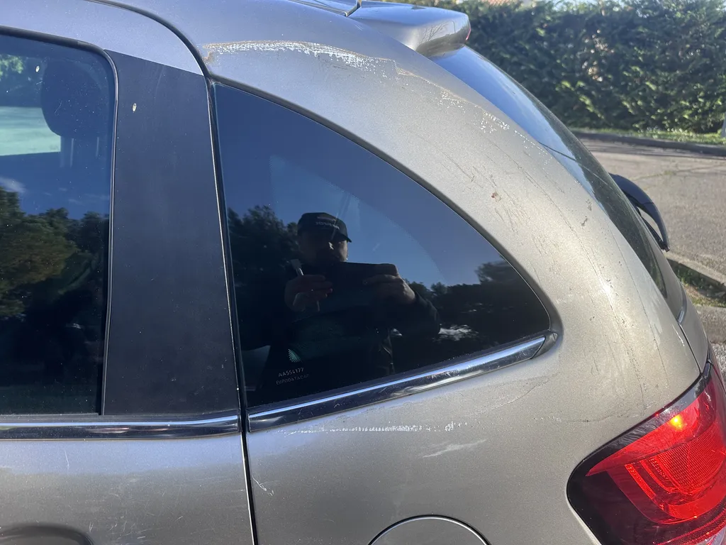 Service à domicile de remplacement de pare-brise avec franchise offerte et 150 € offerts à Vitrolles 13127