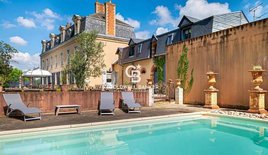 Châteaux, manoirs, longères : vivre le patrimoine rural sarthois, en résidence principale, secondaire ou gîte