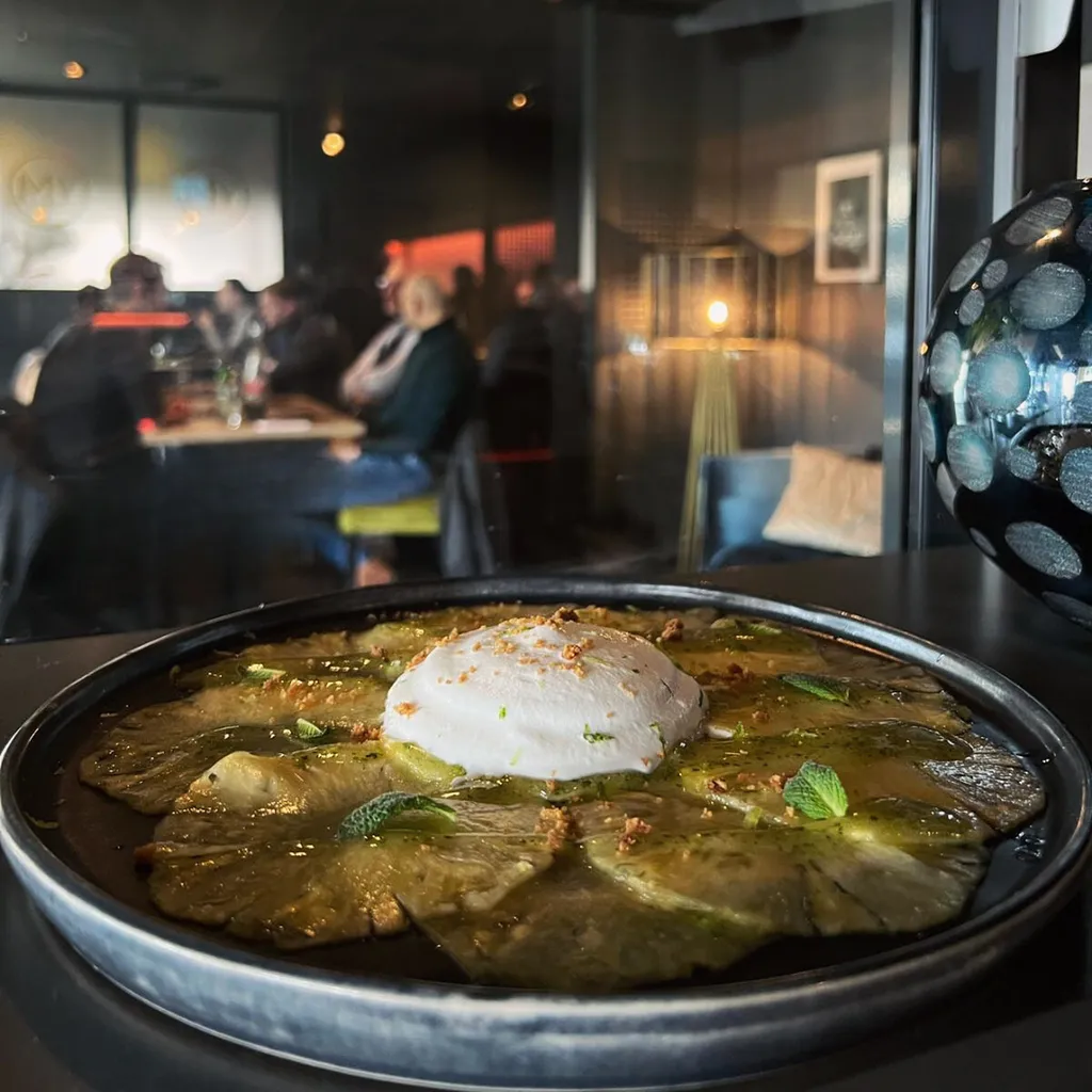 Bienvenue au restaurant festif le Mÿ, la bonne adresse qui allie restauration et clubbing dans un cadre unique au cœur du Parc Technologique de Lyon à Saint-Priest