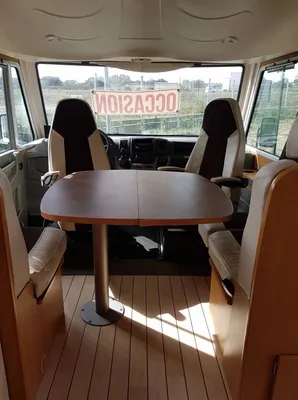 VENDU CAMPING CAR INTEGRAL PILOTE G710 INTEGRAL AVEC ATTELAGE